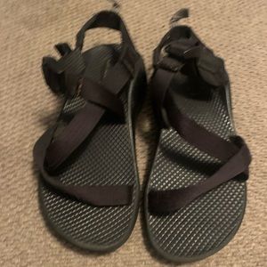 Chacos solid black sandals size 4